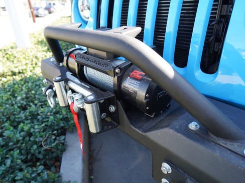 Used 2018 Jeep Wrangler Unlimited Sport S image 6