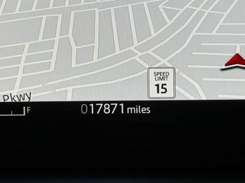 Certified 2024 Land Rover Discovery Dynamic SE image 28