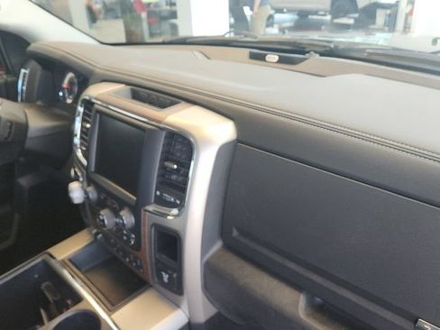 Used 2014 RAM 1500 Laramie w/ Convenience Group AWD/4WD image 14