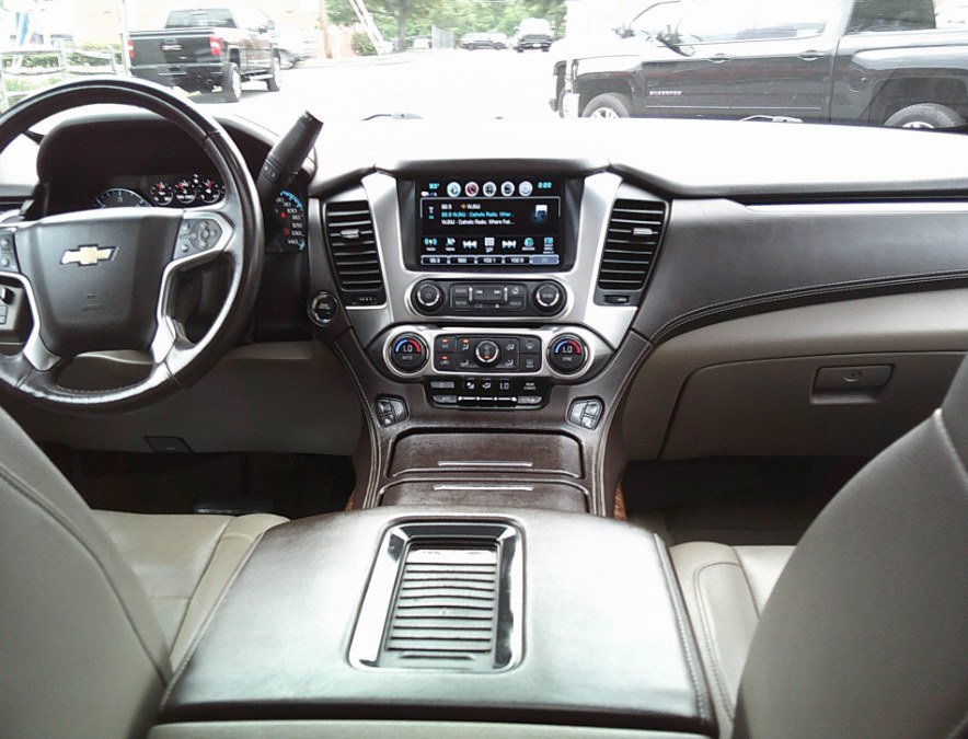 Used 2017 Chevrolet Suburban Premier AWD/4WD image 14