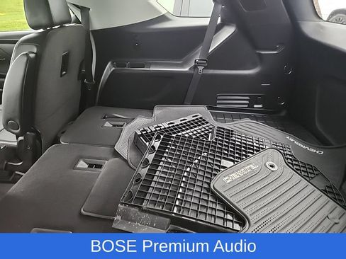 Used 2021 Chevrolet Traverse Premier w/ Redline Edition AWD/4WD image 15