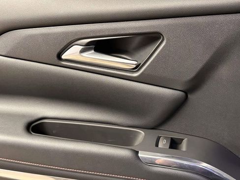 Used 2024 Chevrolet Traverse Z71 image 22