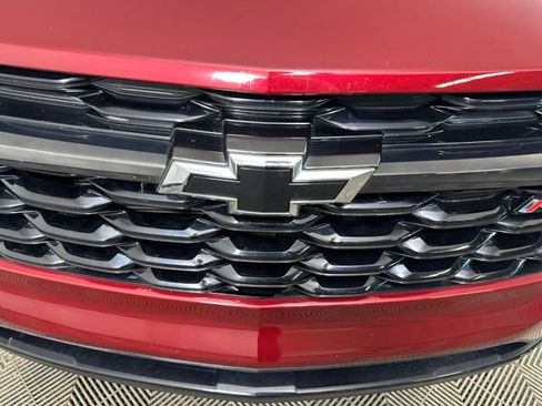 Used 2024 Chevrolet Trax RS w/ Sunroof Package image 16