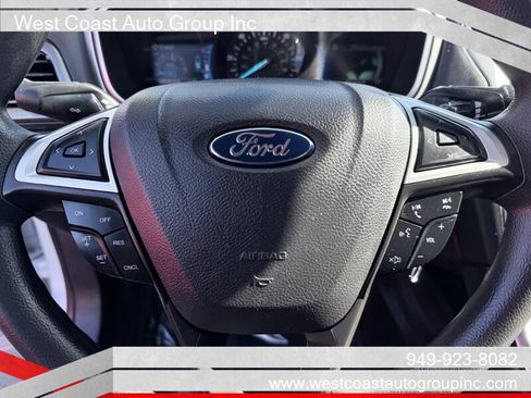 Used 2016 Ford Fusion SE FWD image 12
