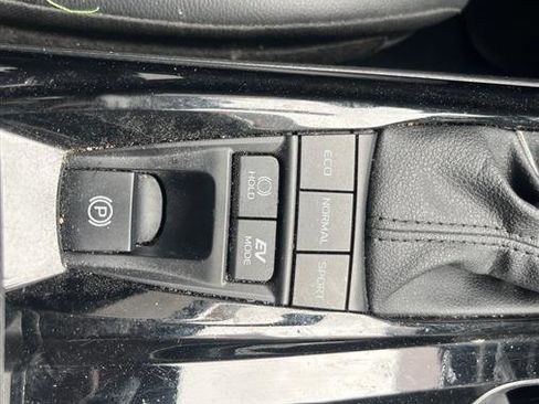 Used 2025 Toyota Camry XSE FWD image 19