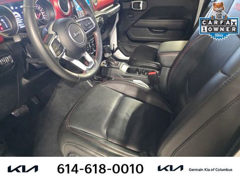Used 2022 Jeep Wrangler Unlimited Rubicon w/ Cold Weather Group AWD/4WD image 17