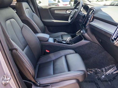 Certified 2026 Volvo XC40 B5 Ultra w/ Climate Package AWD/4WD image 19