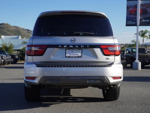 Used 2024 Nissan Armada SL w/ Captain's Chairs Package image 5