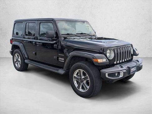 Used 2020 Jeep Wrangler Unlimited Sahara AWD/4WD image 3