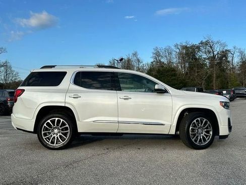 Used 2023 GMC Acadia Denali w/ Denali Ultimate Package image 5
