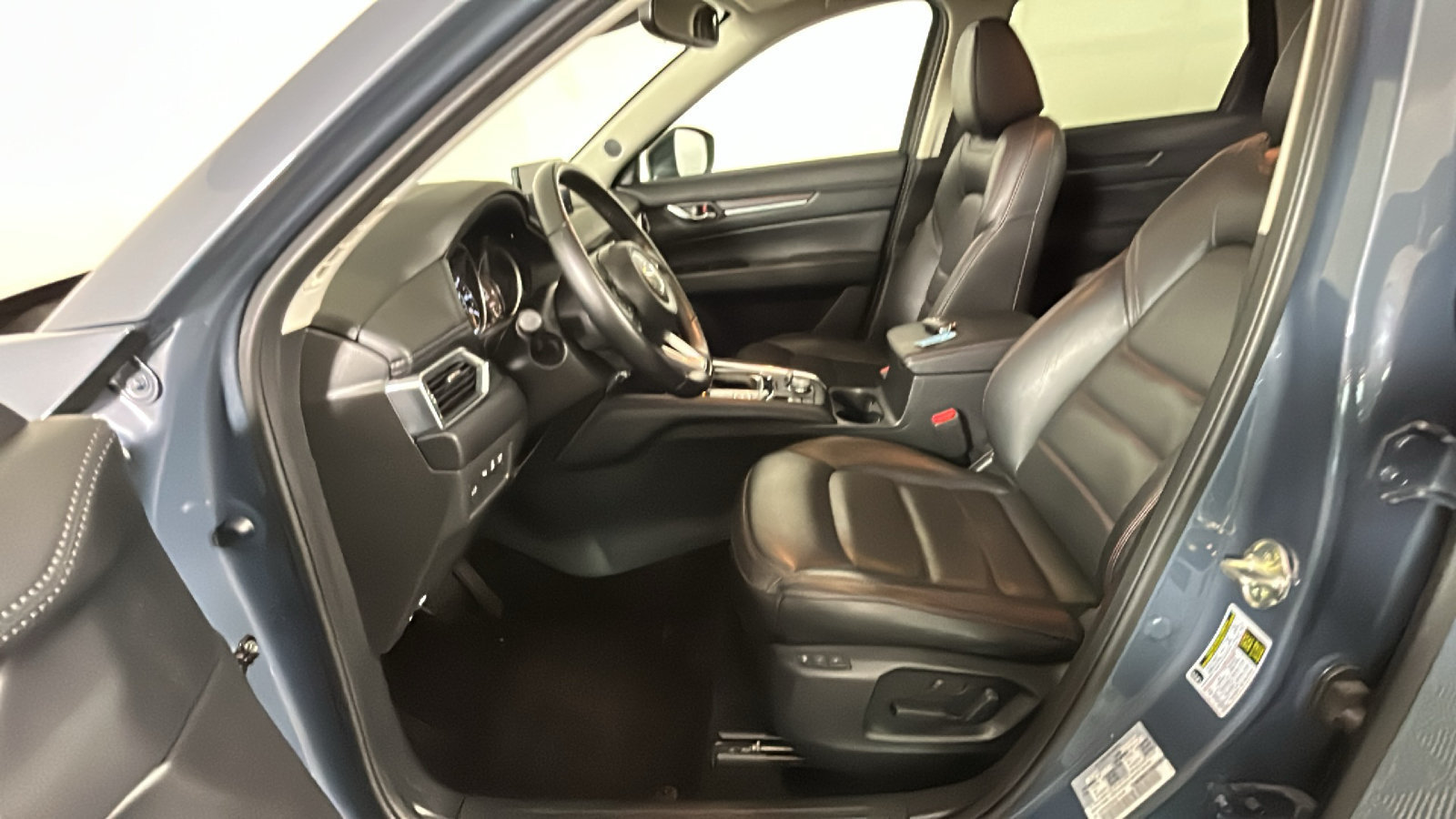 Used 2025 MAZDA CX-5 Carbon Edition AWD/4WD image 13