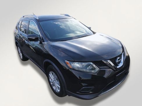 Used 2015 Nissan Rogue SV w/ SV Premium Package image 2