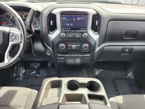 Used 2022 Chevrolet Silverado 2500 LT w/ Convenience Package AWD/4WD image 12