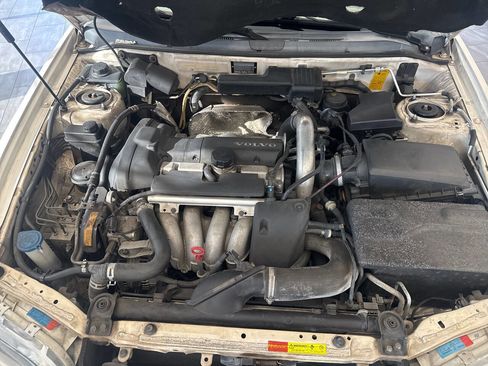 Used 2001 Volvo S40 FWD image 28