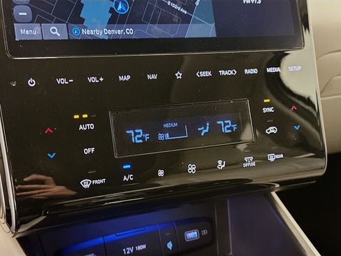 Used 2024 Hyundai Tucson Limited image 24