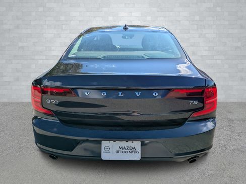 Used 2017 Volvo S90 T5 Momentum w/ Convenience Package image 6