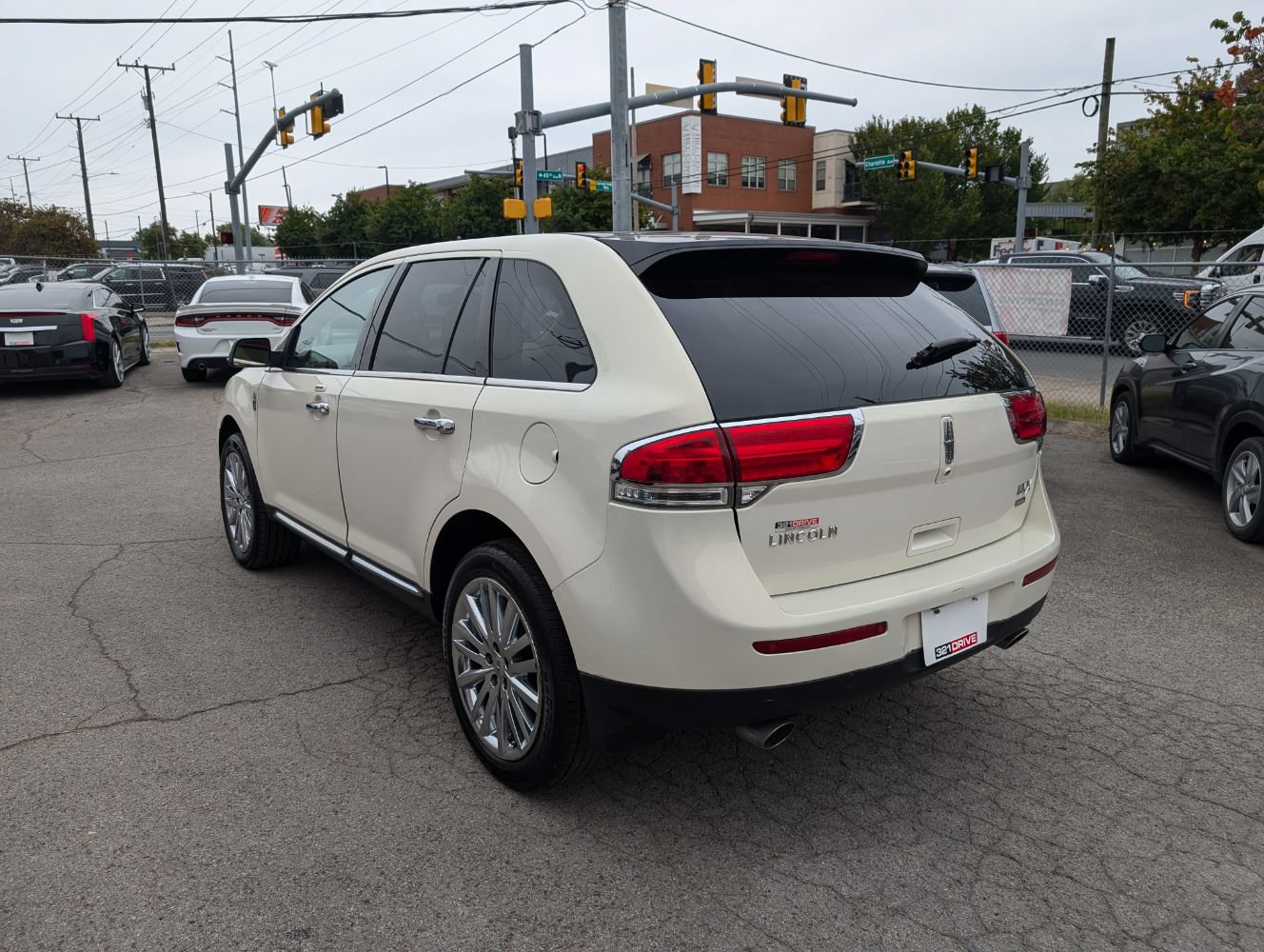 Used 2013 Lincoln MKX AWD image 8