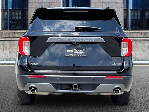 Certified 2024 Ford Explorer XLT w/ Equipment Group 202A AWD/4WD image 4