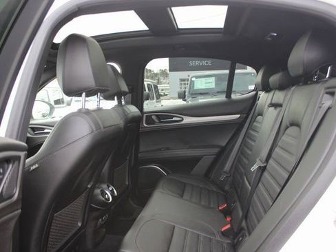 Used 2023 Alfa Romeo Stelvio Veloce image 25