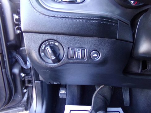 Used 2023 Dodge Charger SXT w/ Plus Group image 26