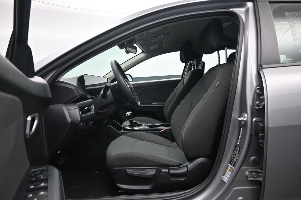 Used 2025 Kia K4 FWD image 22
