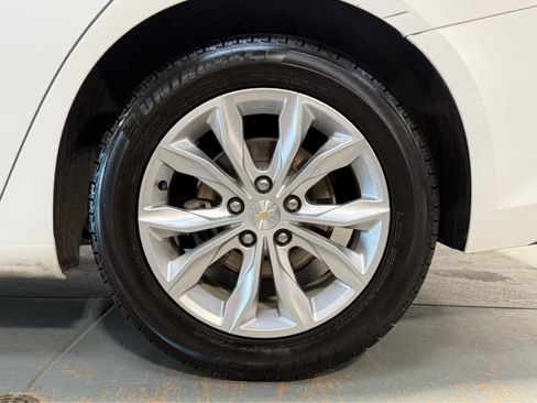 Used 2020 Chevrolet Malibu LT FWD image 9