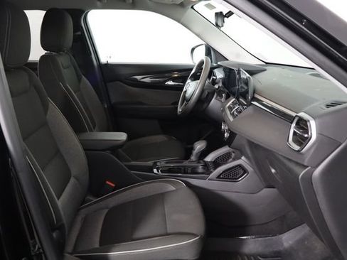 Used 2024 Chevrolet TrailBlazer LT FWD image 18