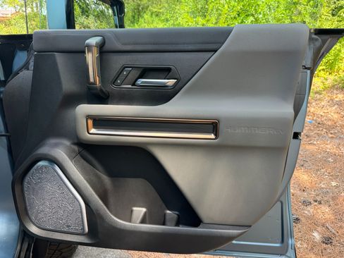 Used 2024 GMC Hummer EV 3X w/ Omega Edition AWD/4WD image 58