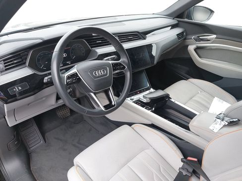 Used 2024 Audi Q8 e-tron Premium w/ Prestige Package AWD/4WD image 5