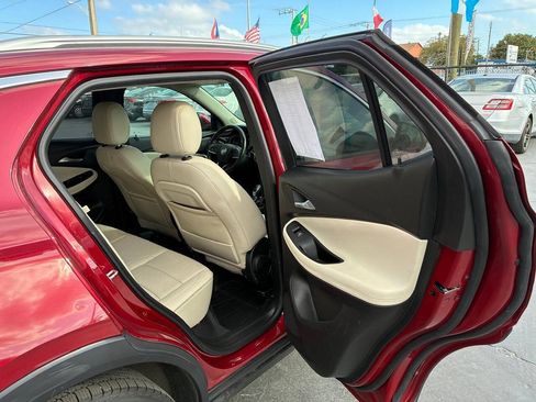 Used 2021 Buick Encore GX Essence w/ Advanced Technology Package FWD image 13