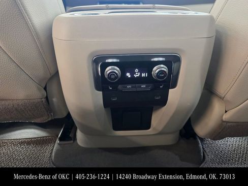 Used 2021 GMC Yukon XL Denali w/ Advanced Technology Package image 24