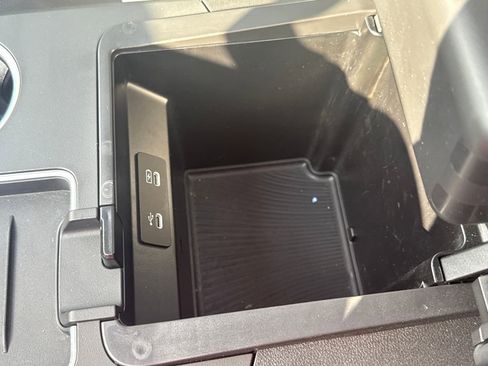 Used 2025 Acura MDX w/ Advance Package image 30