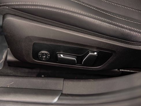 Used 2024 BMW 330i xDrive 330i xDrive w/ Premium Package image 23