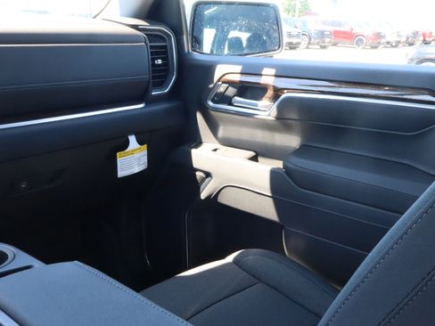 New 2026 GMC Sierra 1500 SLE AWD/4WD image 11