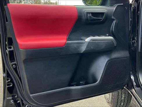 Used 2023 Toyota Tacoma SR5 image 9