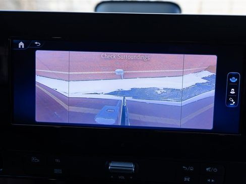 Used 2025 Mercedes-Benz Sprinter 2500 image 16