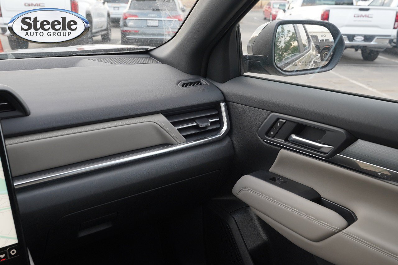 New 2027 GMC Terrain Elevation w/ Elevation Premium Package AWD/4WD image 8