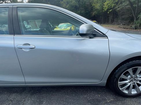 Used 2015 Toyota Camry XLE image 11