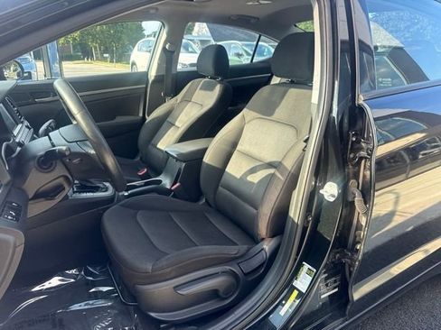 Used 2018 Hyundai Elantra Value Edition FWD image 7
