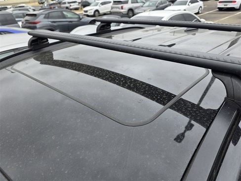 Certified 2025 Hyundai Santa Cruz SEL image 10