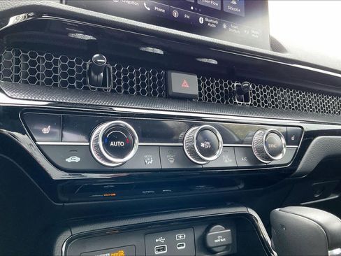 Used 2025 Honda CR-V Sport Touring image 33