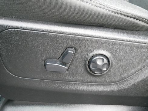 Used 2019 RAM 1500 Big Horn image 7