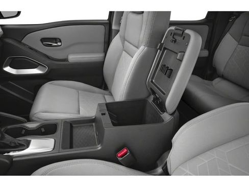 New 2026 Nissan Frontier SV w/ Tow Package AWD/4WD image 9