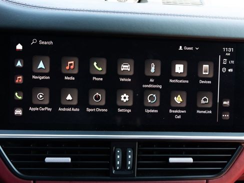 Used 2022 Porsche Cayenne Turbo image 17