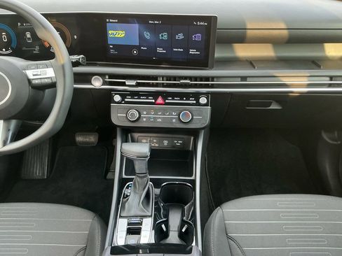 Used 2025 Hyundai Santa Cruz SE image 20