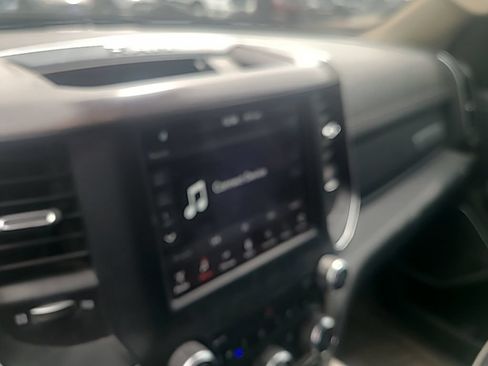 Used 2021 RAM 1500 Laramie AWD/4WD image 2