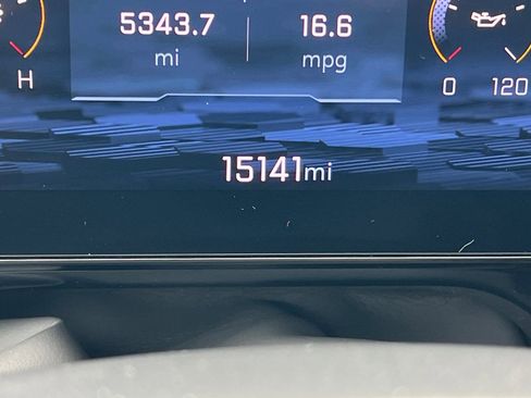 Used 2025 Chevrolet Suburban LT w/ Comfort Package image 33