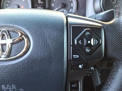 Certified 2019 Toyota Tacoma TRD Off-Road image 14