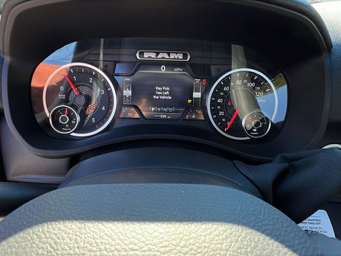 New 2025 RAM 5500 4x4 Regular Cab image 25