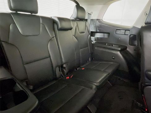 Certified 2024 Kia Telluride S w/ S Sunroof Package AWD/4WD image 33